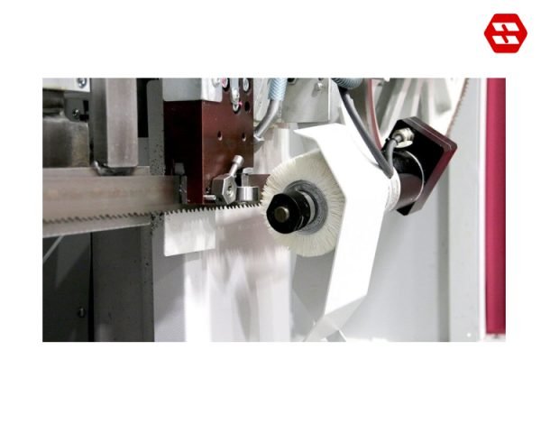 Electrically driven chip brush