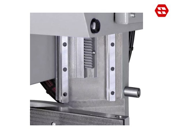 SAW HEAD MOTION ON TWO LINEAR GUIDES 2